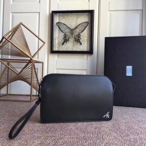 프라다 056V 클러치백