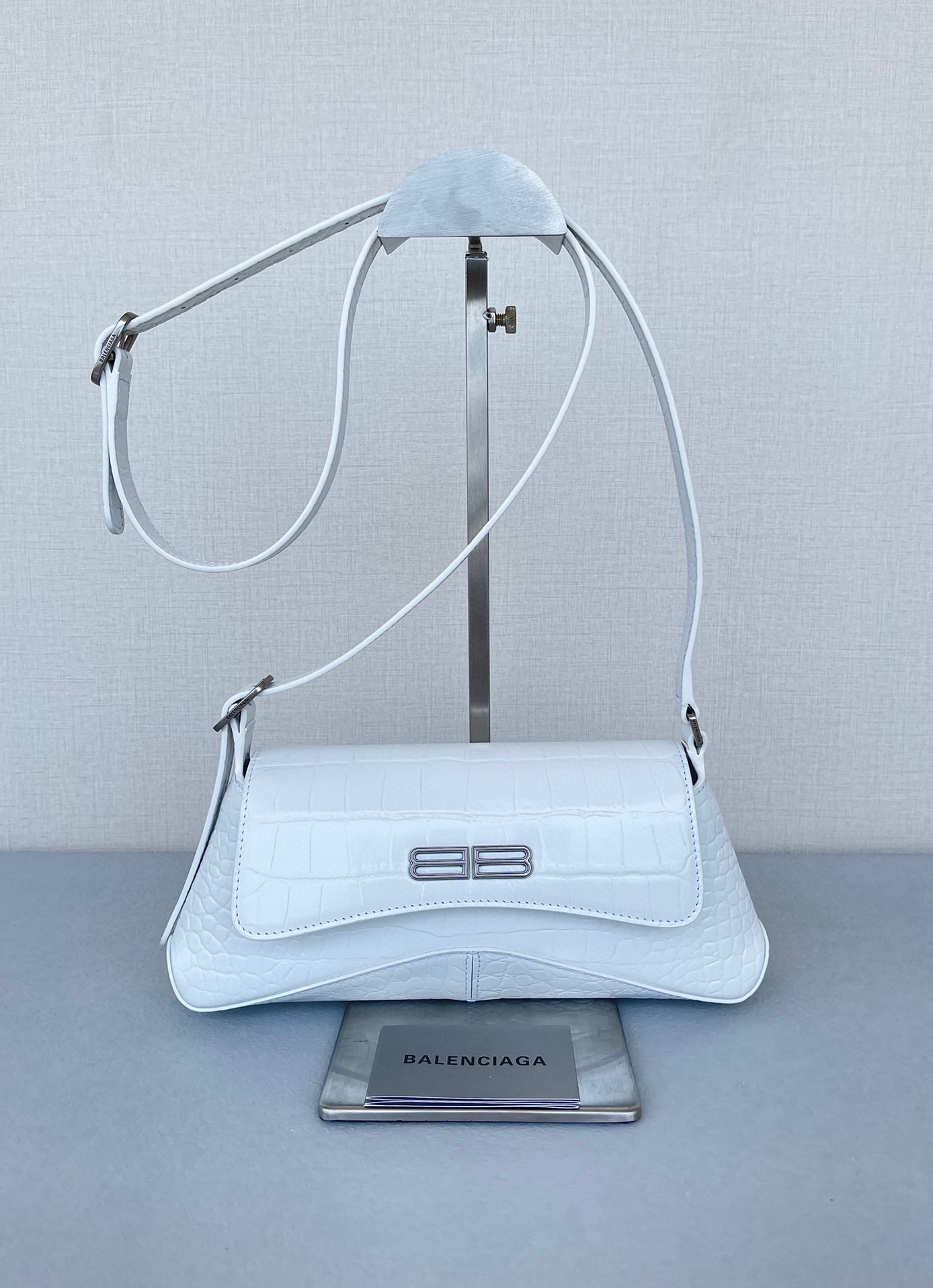 발렌시아가 크로크 플립백