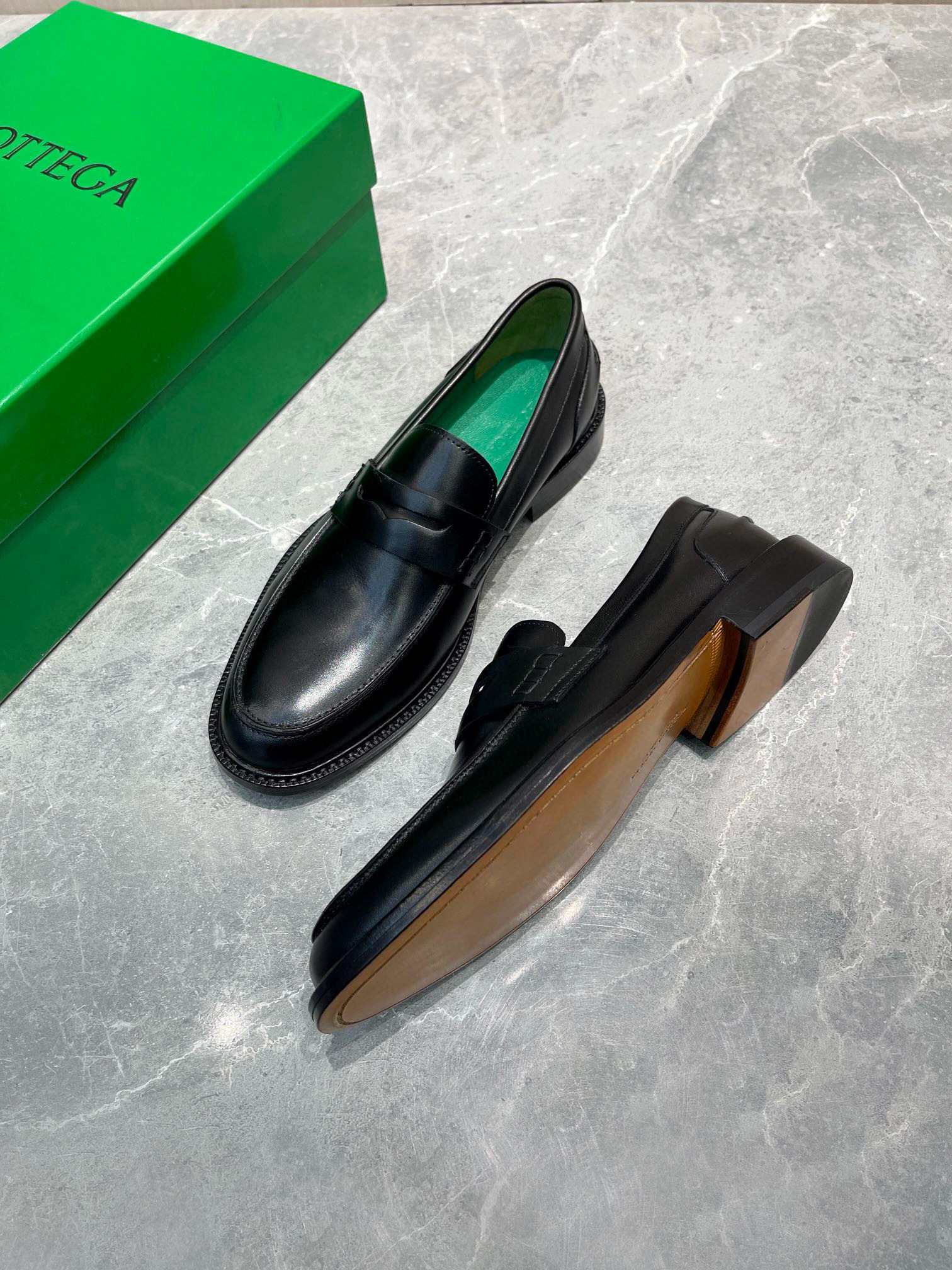 보테가베네타 남자 구두