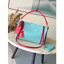 루이비통 M13668 여자가방