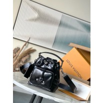 루이비통 M13985 여자가방