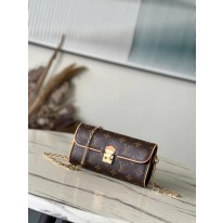 루이비통 M13566 여자가방