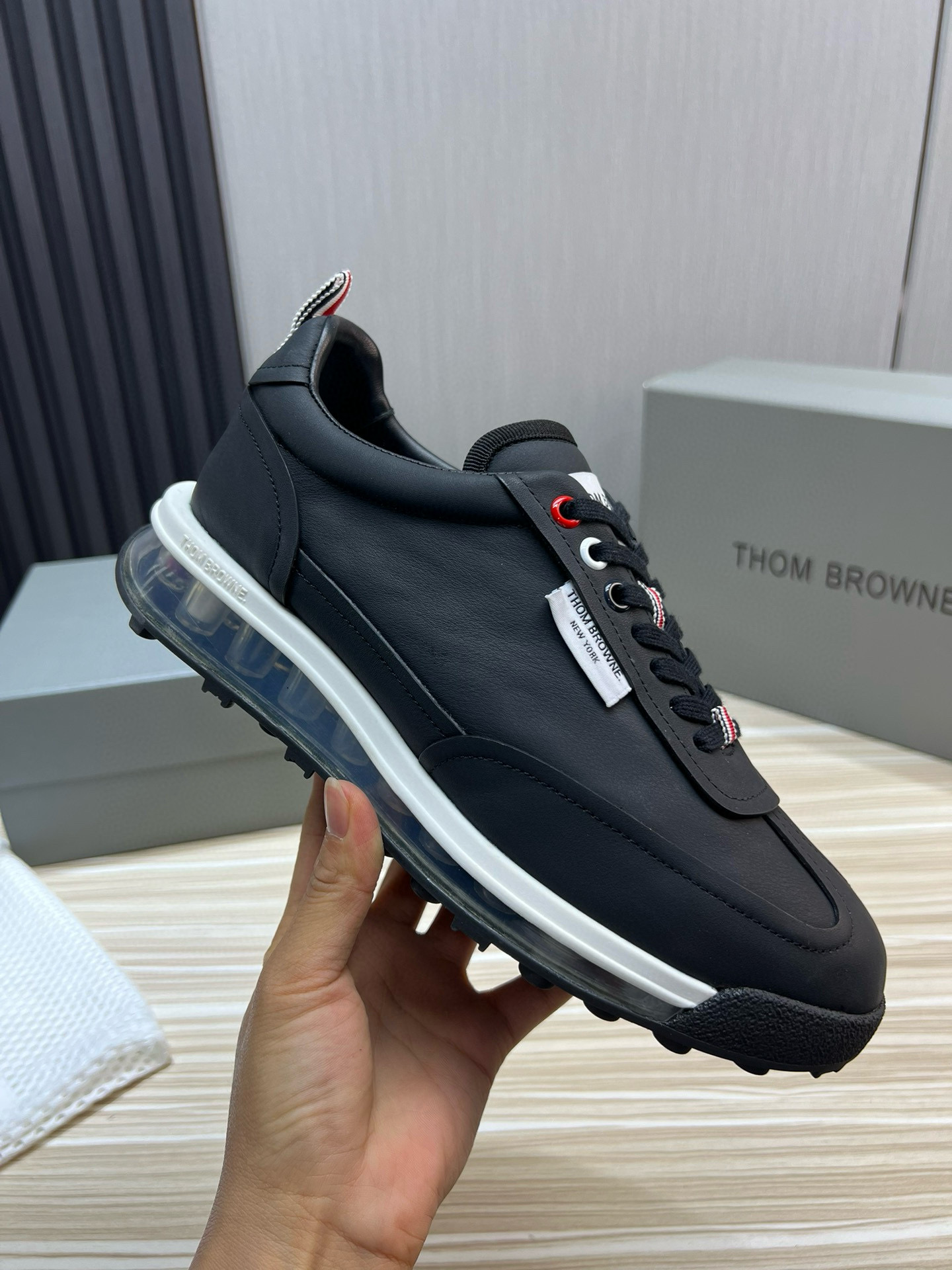 톰브라운 남자 신발 운동화 스니커즈