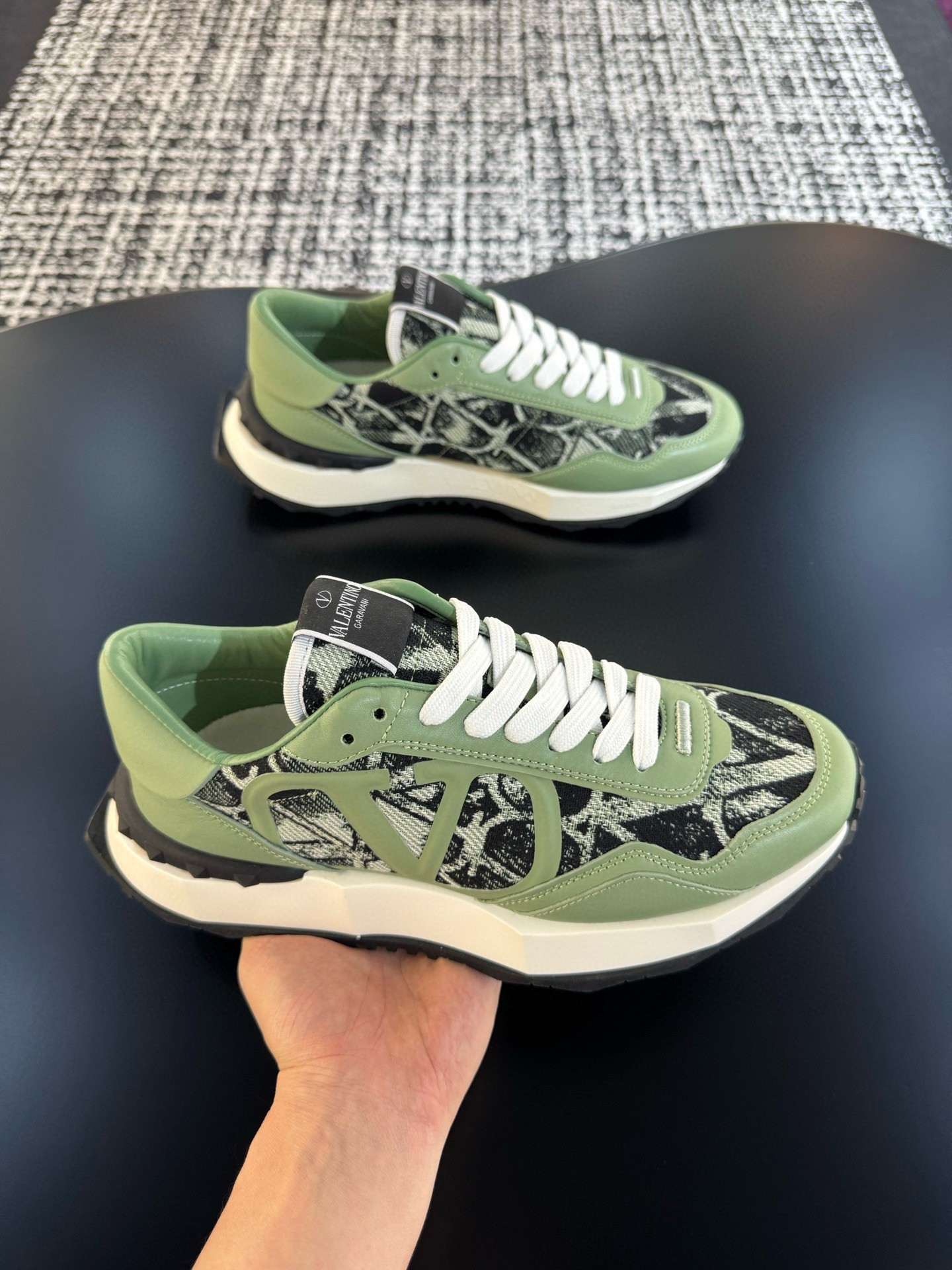 발렌티노 남자 신발 운동화 스니커즈