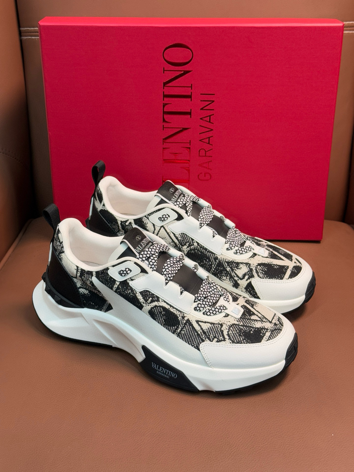 발렌티노 남자 신발 운동화 스니커즈