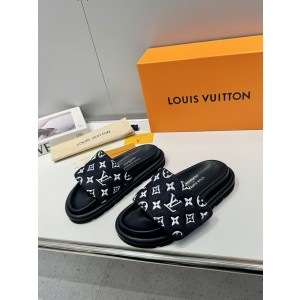 루이비통 남여 공용 슬리퍼