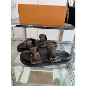 루이비통 남여 공용 슬리퍼