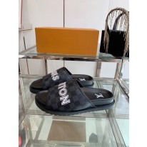 루이비통 남여 공용 슬리퍼