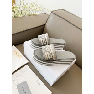 디올 여자 슬리퍼