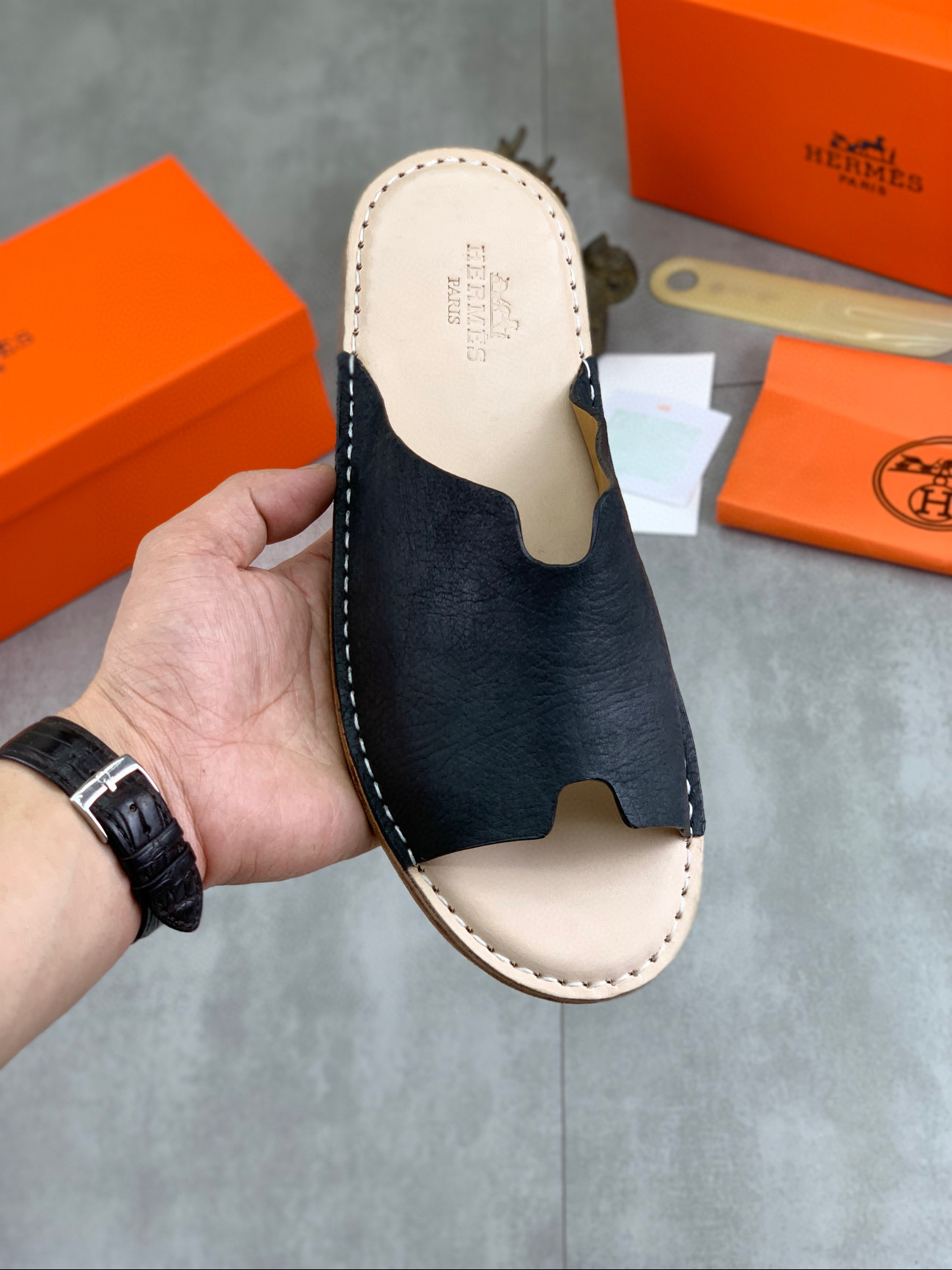 에르메스 남자 슬리퍼