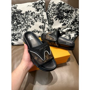 루이비통 남자 슬리퍼