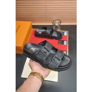 루이비통 남자 슬리퍼