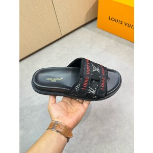 루이비통 남자 슬리퍼