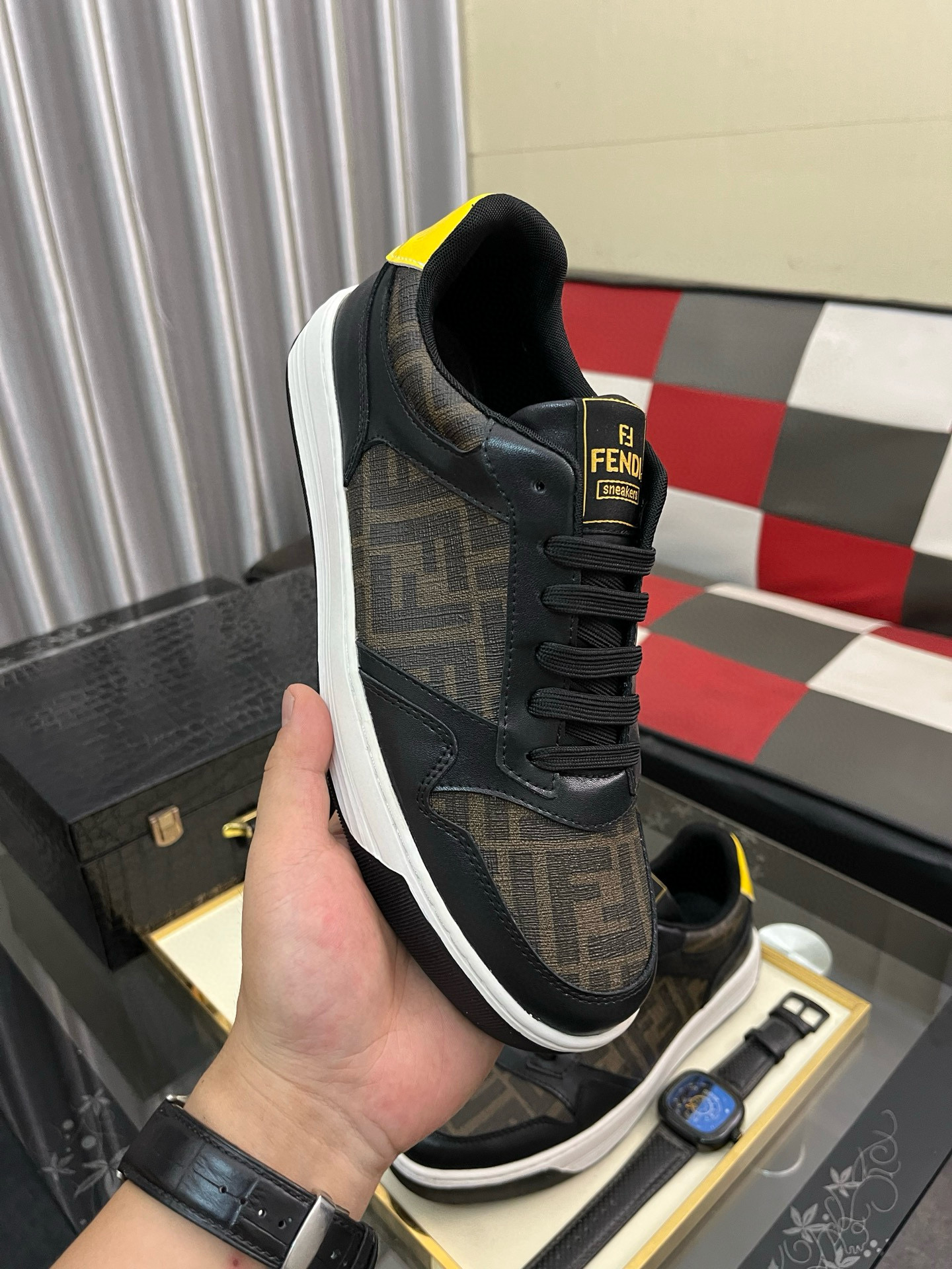 펜디 남자신발 운동화 스니커즈