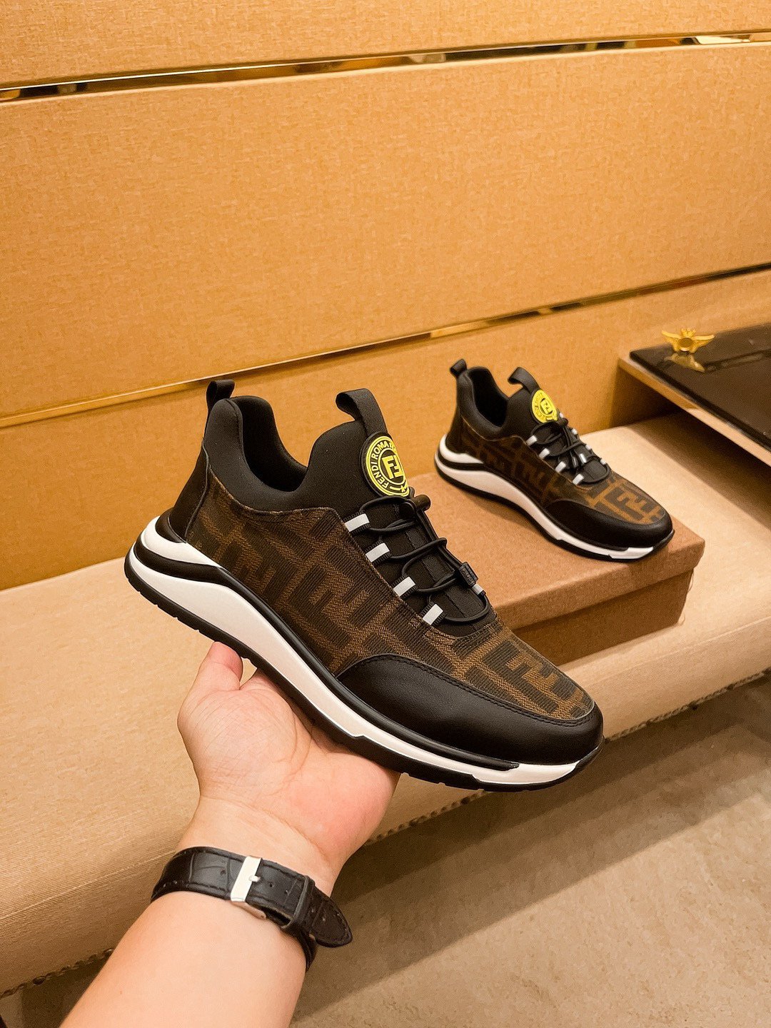 펜디 남자신발 운동화 스니커즈