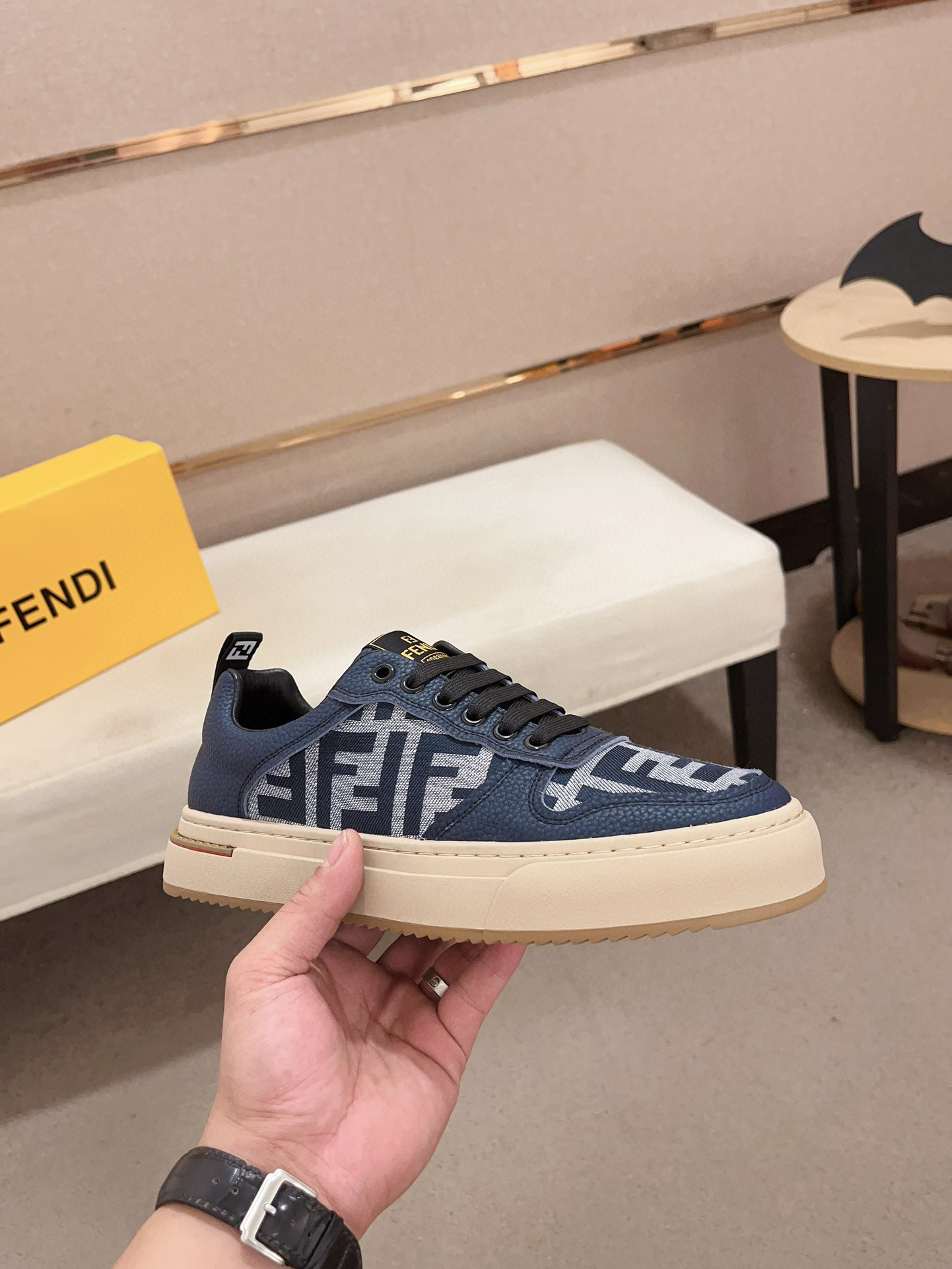 펜디 남자신발 운동화 스니커즈