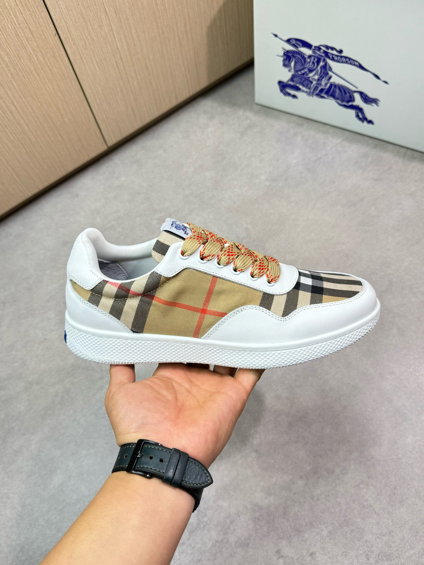 버버리 남자 신발 운동화 스니커즈