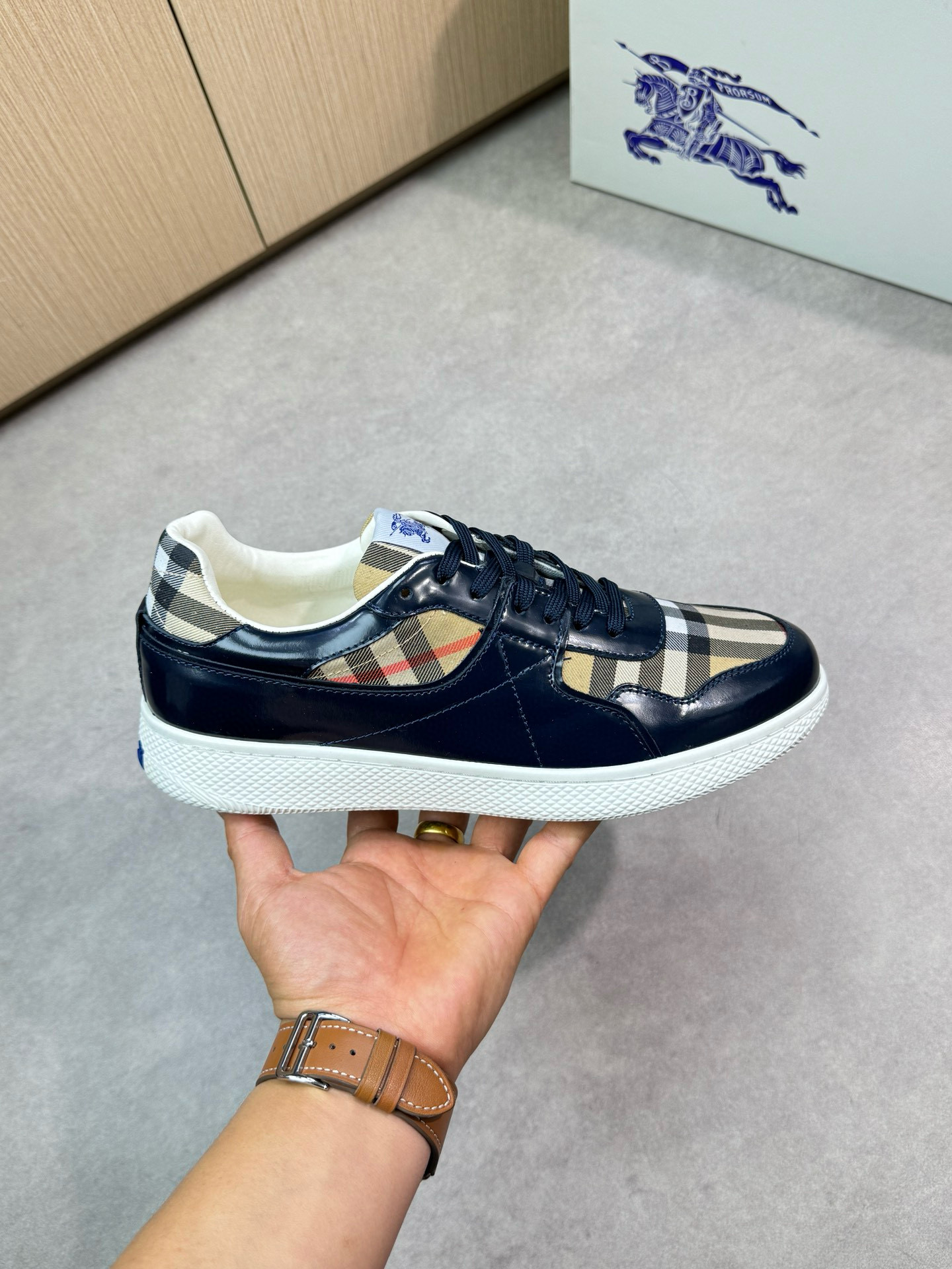 버버리 남자 신발 운동화 스니커즈