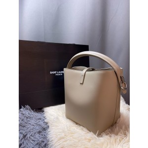 생로랑 749036 여자가방