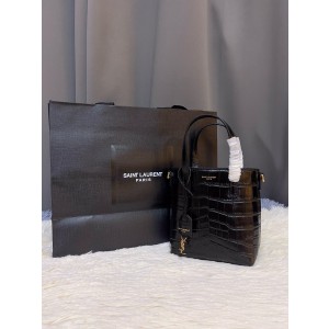 생로랑 773995 여자가방