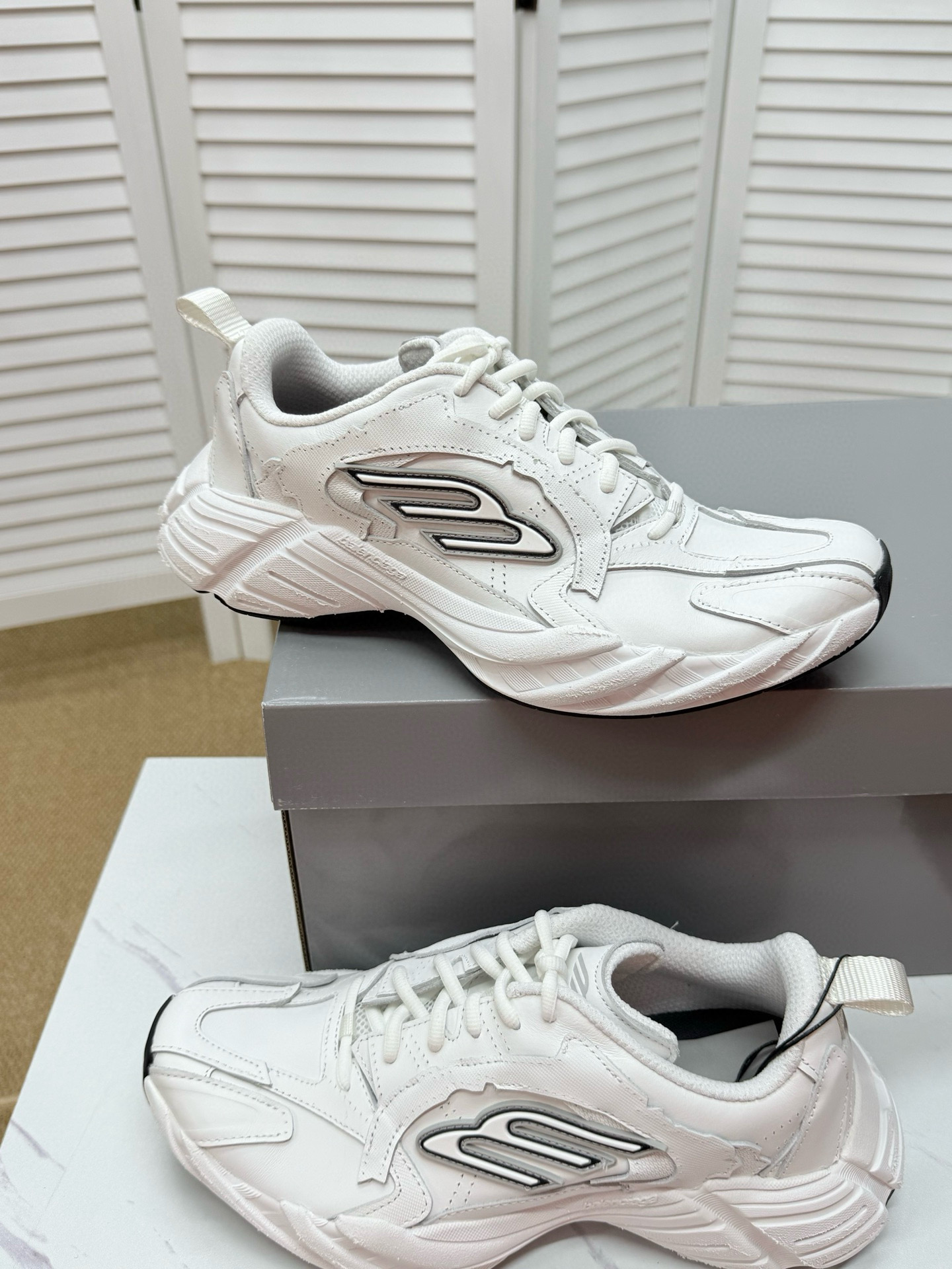 발렌시아가 러너 남여공용 운동화 신발 스니커즈