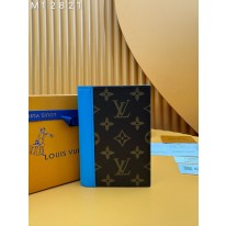 루이비통 여권지갑 M12821