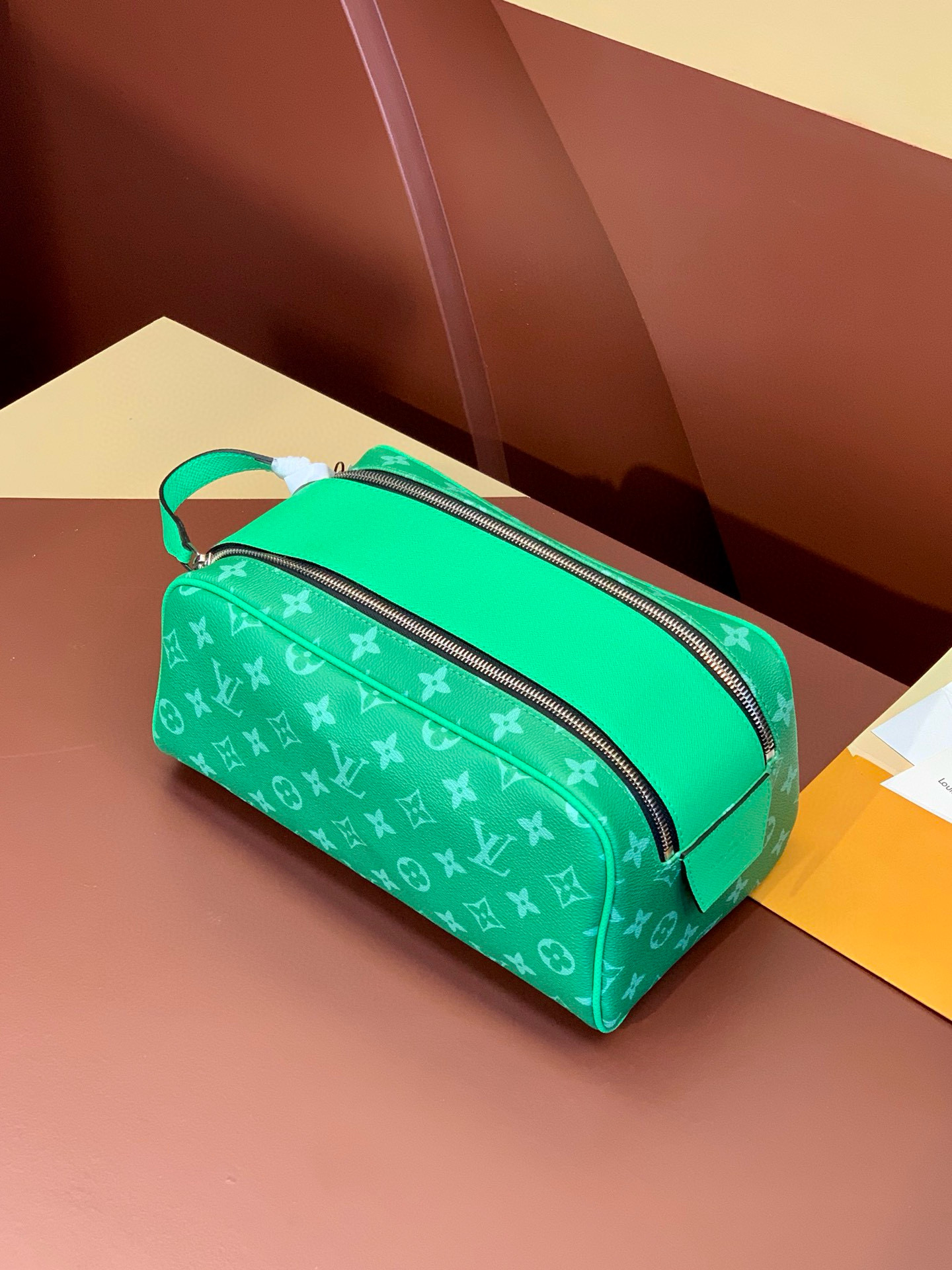 루이비통 M31013 클러치백