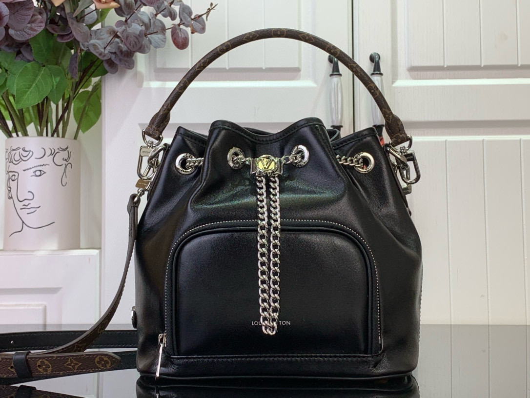 루이비통 M14377 남녀공용가방