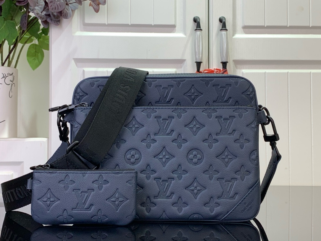 루이비통 M14785 남자가방