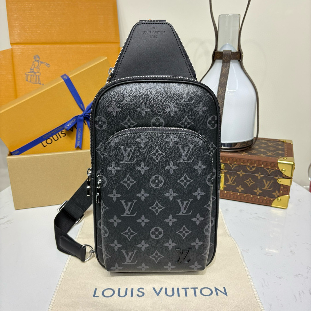 루이비통  M46327 남자가방