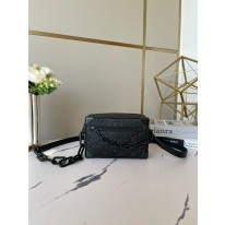 루이비통 M55702 남자가방