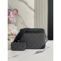 루이비통 M69443 남자가방