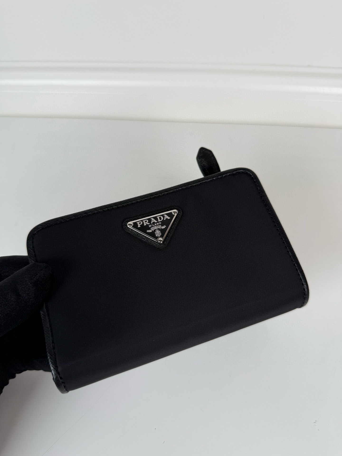 프라다 1M1225 여자 반지갑