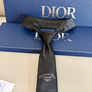 디올 넥타이