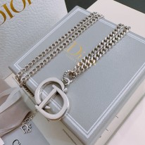 디올 목걸이