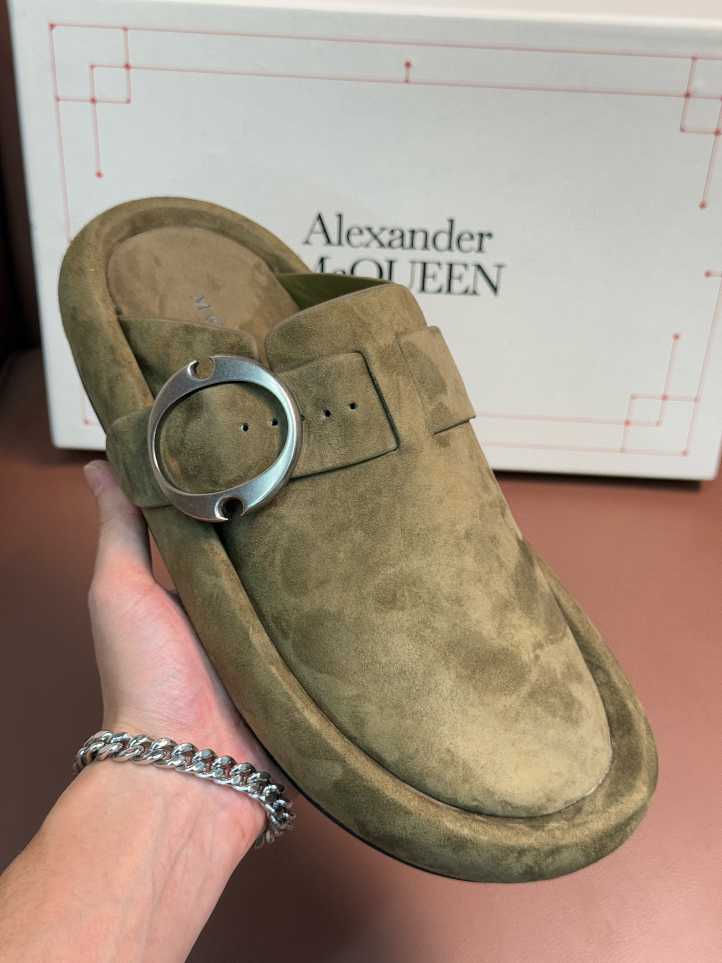 알렉산더 맥퀸 남녀공용 슬리퍼