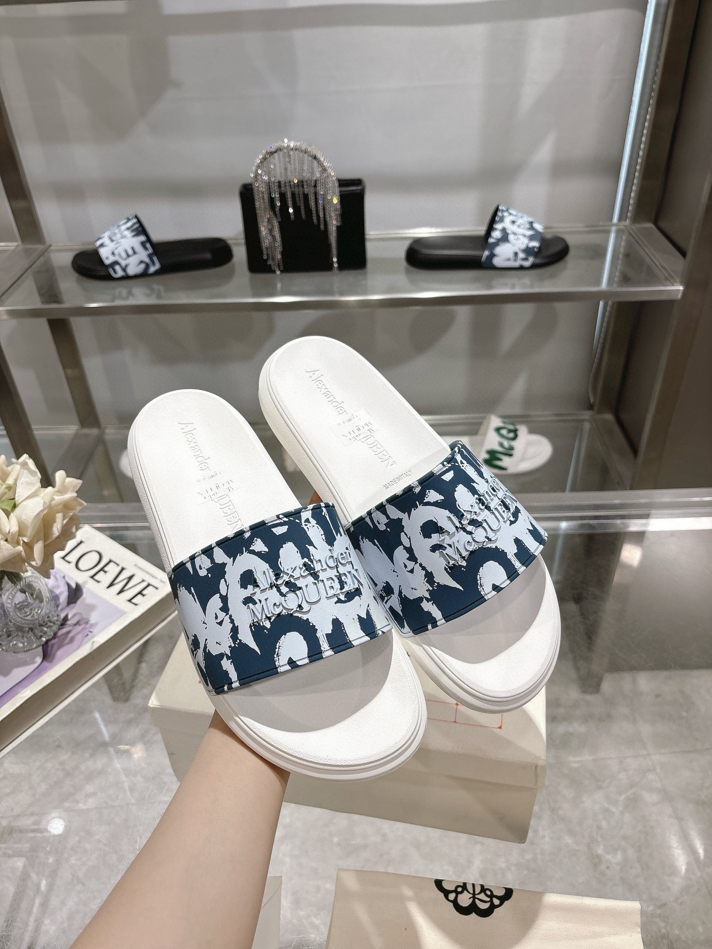 알렉산더 맥퀸 남녀공용 슬리퍼