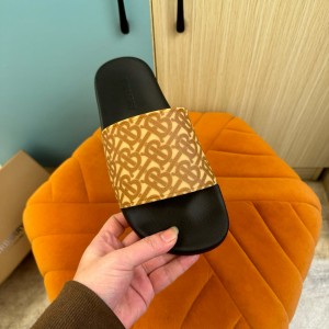 버버리 남녀공용 슬리퍼