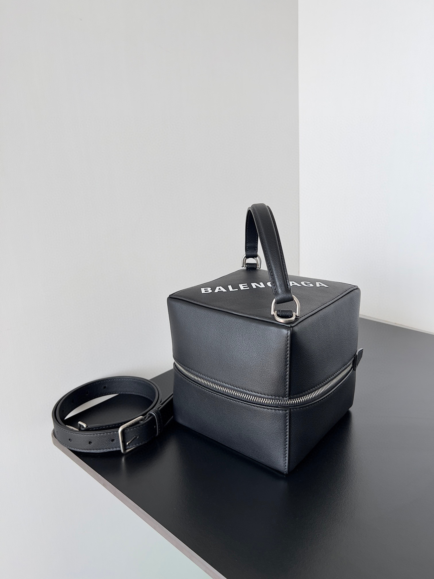 발렌시아가 여자가방