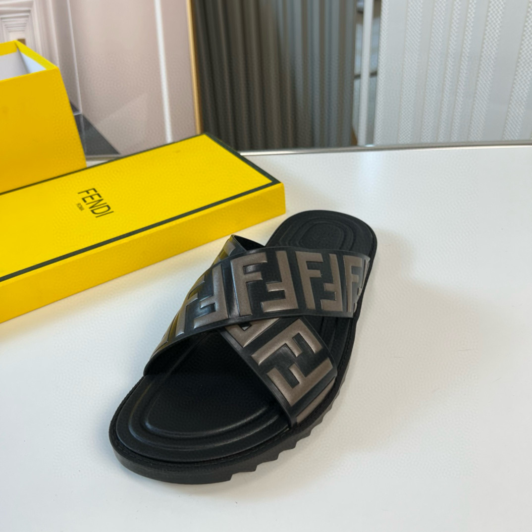 펜디 남자 슬리퍼