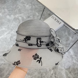 생로랑 모자