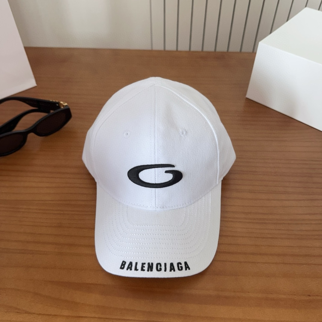 발렌시아가 모자