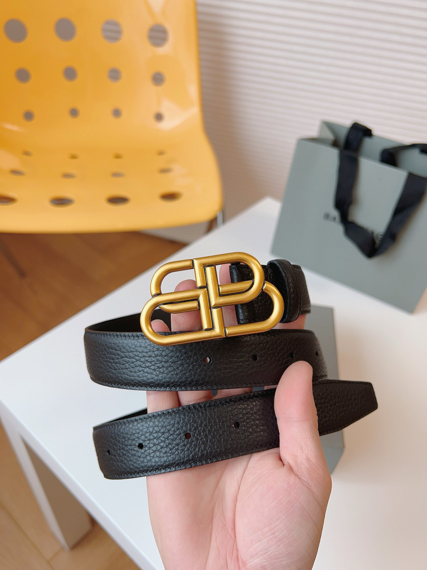 발렌시아가 남자 벨트