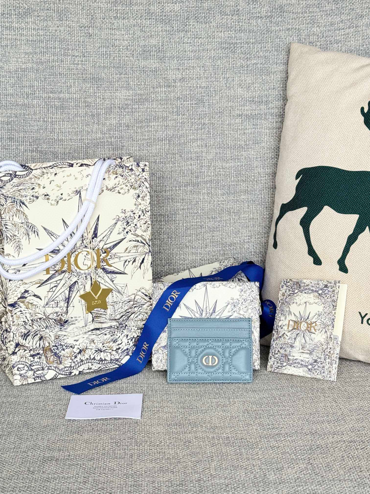 디올 S3103 여자 카드지갑 머니클립