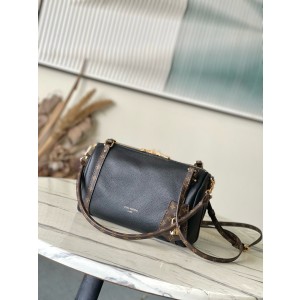 루이비통 M26039 여자가방