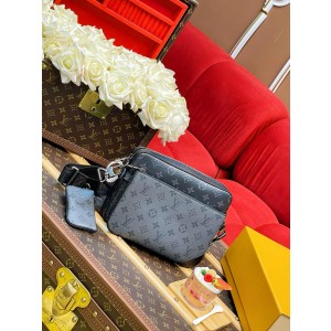 루이비통 M69443 남자가방