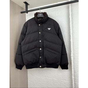 프라다 남자 패딩