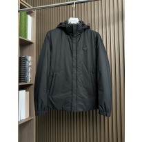 프라다 남자 패딩