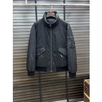 프라다 남자 패딩