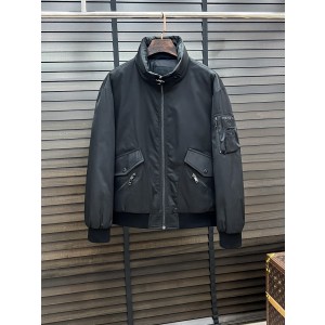 프라다 남자 패딩